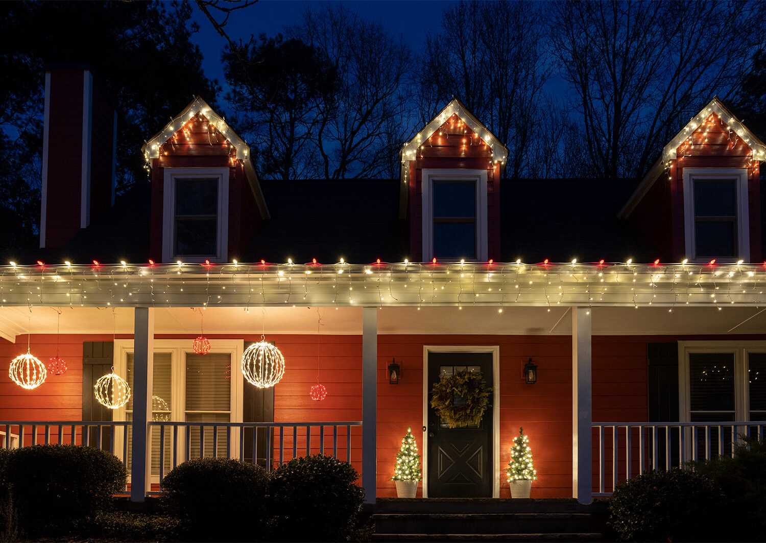 C9 Light Bulbs & Icicle Lights Christmas Roof Idea